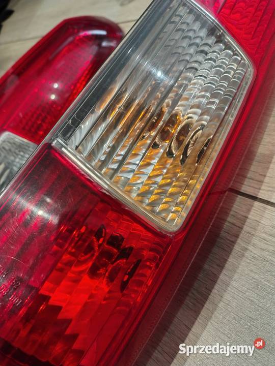 Lampa lampy tył tylne Volvo V70 II 20002007 lewa małopolskie Niepołomice