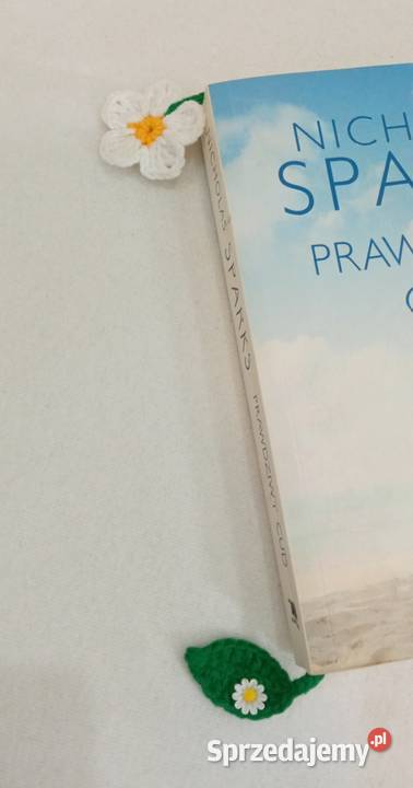 Zakładka do książki wykonana na szydełku Łask