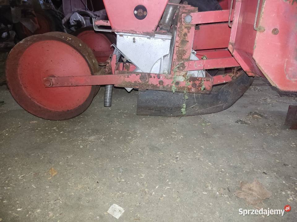 Siewnik do kukurydzy Becker Opatowice