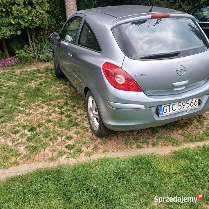Opel corsa d 12 benzyna 2007 srebrny Tczew
