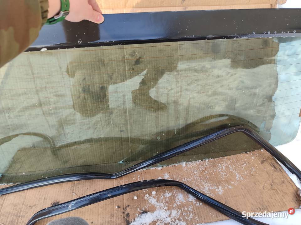 Szyba tylnej klapy Golf 2GTI oryginalna śląskie Gliwice