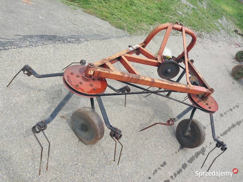 Przewracarka Pająk przetrzasarka Karuza do siana Paszowa