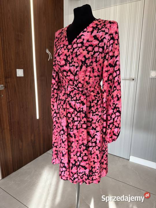 Sukienka do kolan długi