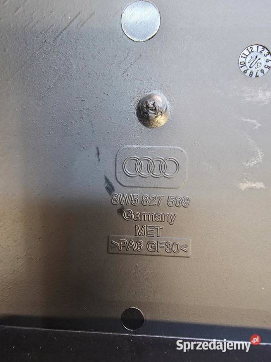 OSŁONA KLAPY BAGAŻNIKA AUDI A4 B9 8W5827569 Przystajń