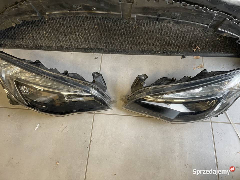 Opel Astra J reflektor przód kpl