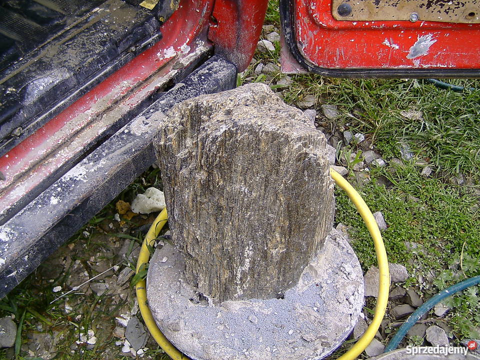 Fontanny ogrodowe z kamienia