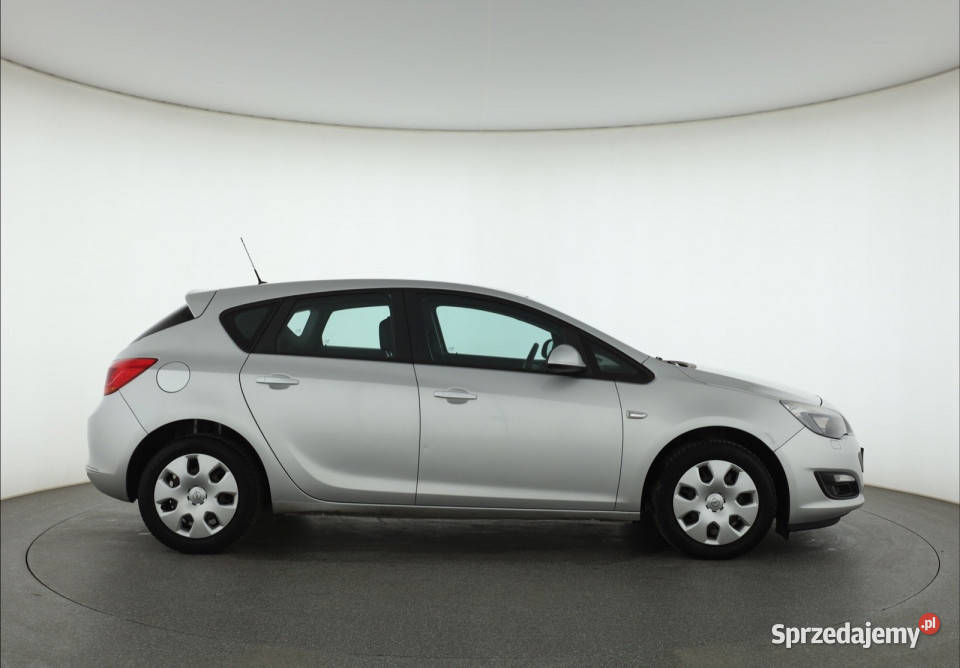 Opel Astra 14 16V manualna