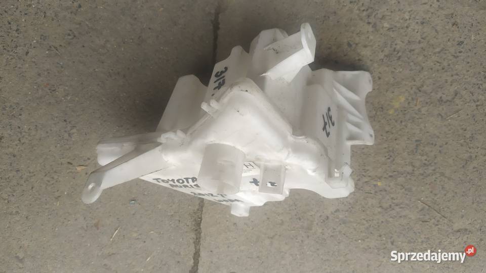 Toyota Auris 2013 2014 2015 zbiorniczek Karoseria dolnośląskie Byków
