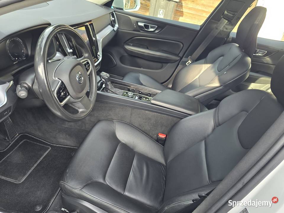 Volvo S60 T5 250 skóra 67 przebiegu biała perła 1995cm3 Józefów