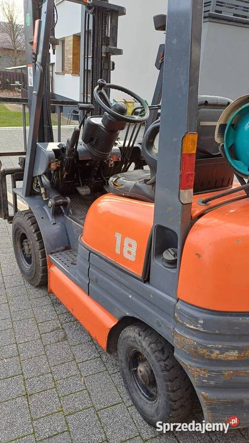 Wózek widłowy TOYOTA FGF18 posiada przesuw Miechów sprzedam