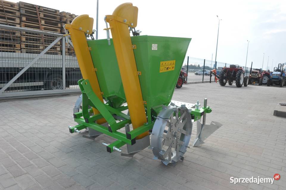 Sadzarka dwurzędowa do sadzenia roślin Tajęcina