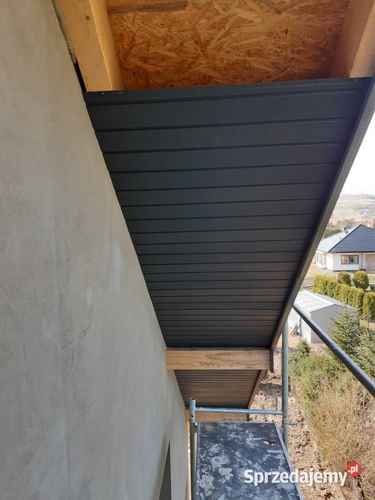 Montaż podbitek Blacha drewno