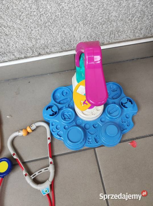 Zestaw weterynarza i maszyna do Playdoh sprzedam
