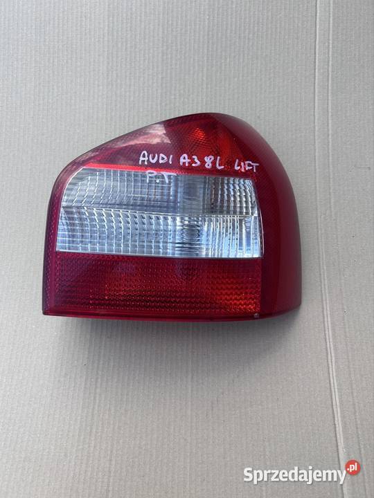 Lampa prawy tył Audi a3 8l 8l0945096b osobowe sprzedam