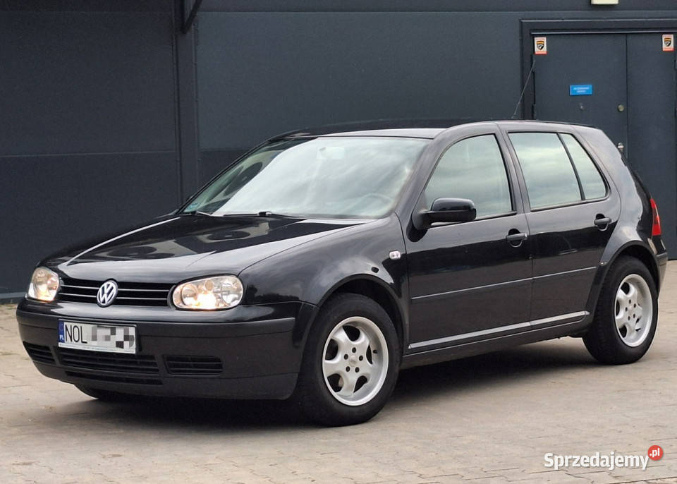 Volkswagen Golf 16 16V czarny 5DRZWI 16i IV aluminiowe felgi