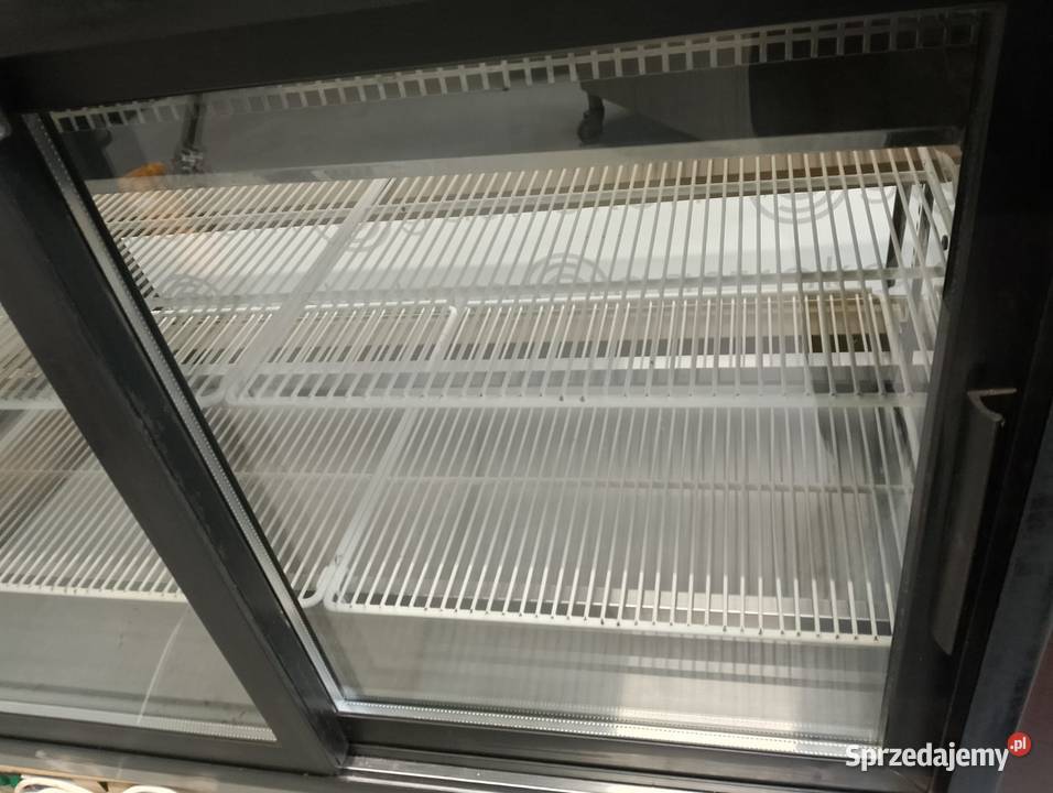 Witryna cukiernicza Igloo Julia 13 Gastronomia Wrocław