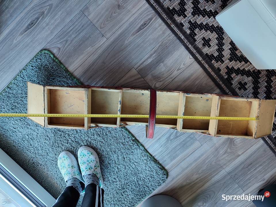 Poniemiecka niciarka krawiecka