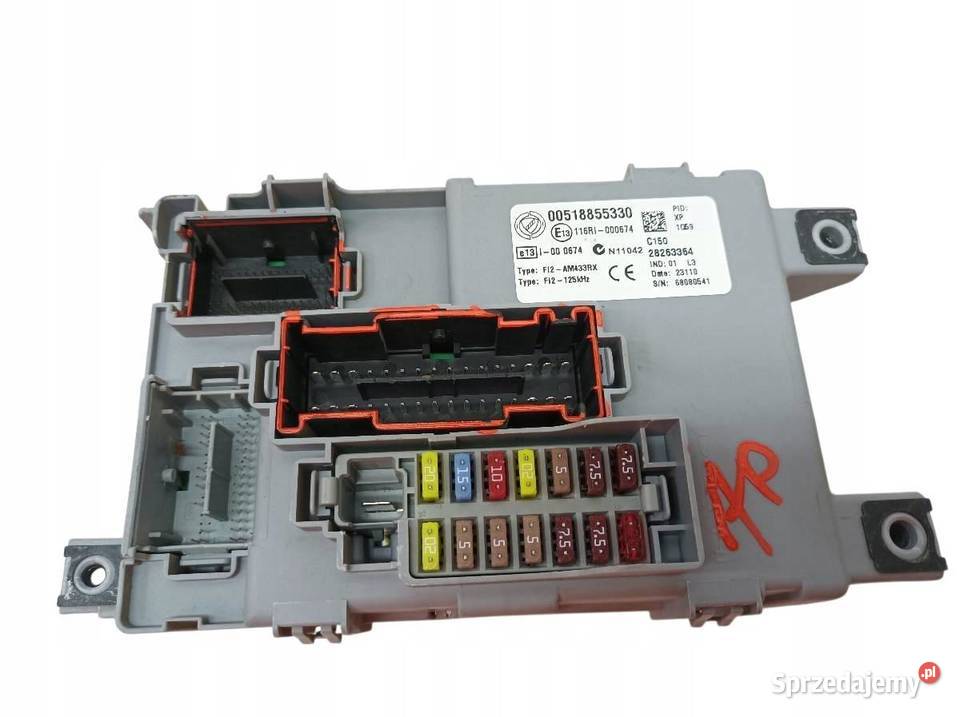 SKRZYNKA BEZPIECZNIKÓW 00518855330 Fiat Doblo II