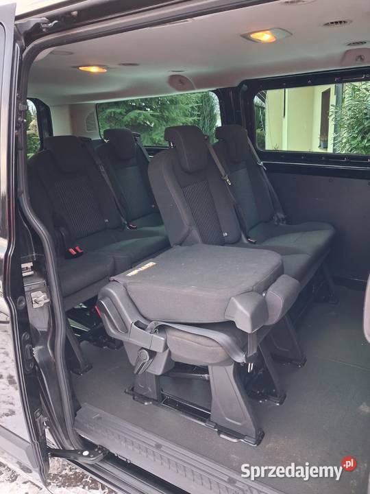 Piekny Transit Custom 9osobowy