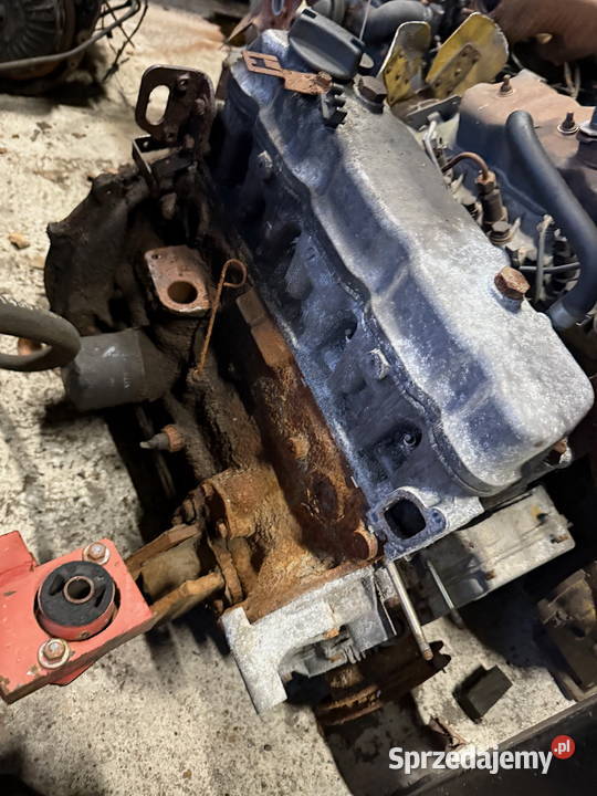 silnik 4cylindrowy NISSAN K25 K25 Nissan Datsun Wózki widłowe Działoszyn