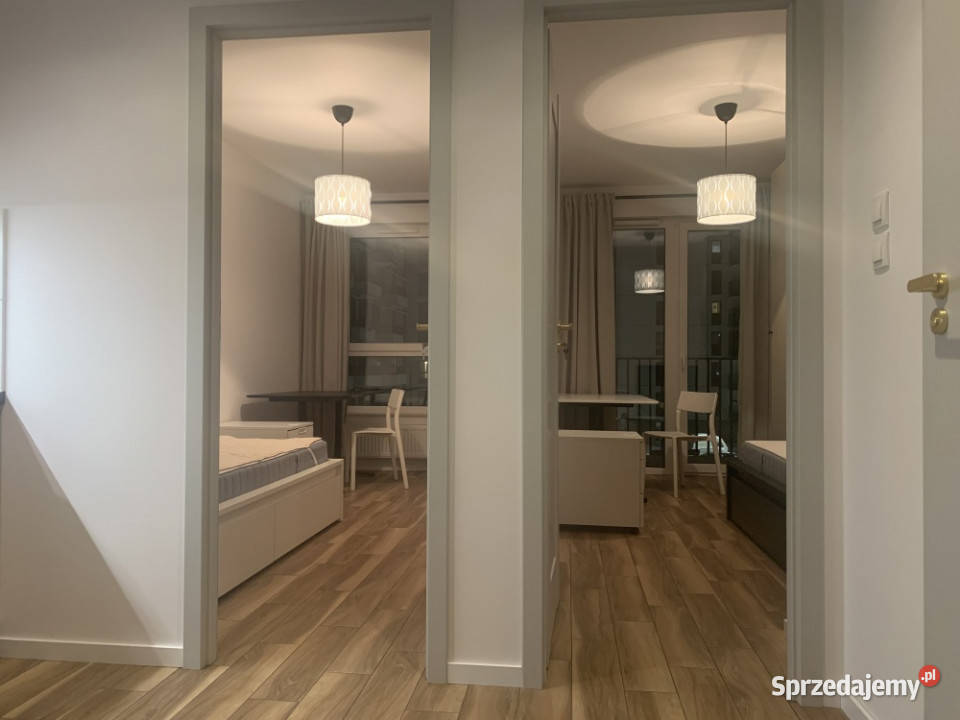 Dwa osobne nieprzechodnie pokoje balkon szybki Warszawa