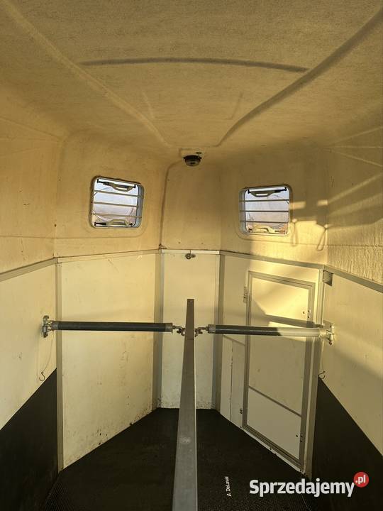 Przyczepa do przewozu 2 koni zwierząt dmc 1300 2 Mokra