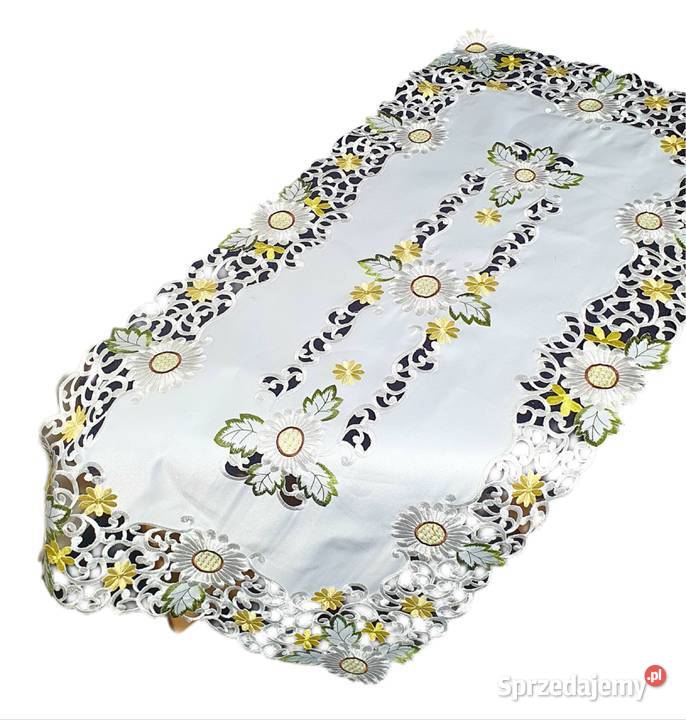 Letni bieżnik ażurowy haftowane kwiaty 45x115 Piaseczno
