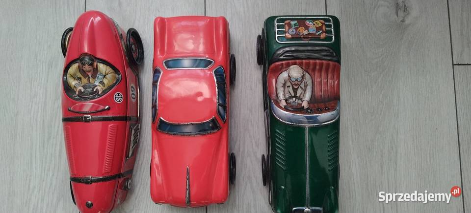 Stare puszki w kształcie samochodów Przemyśl