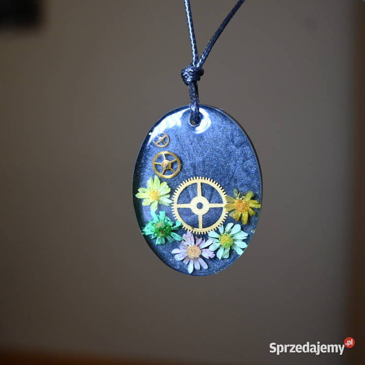 Naszyjniki z żywicy unikatowe ręcznie robione