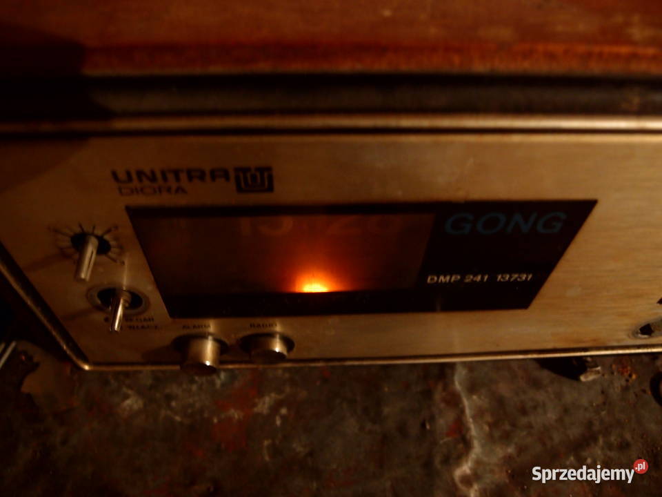 z dawnych lat radio z zegarem Diora Unitra Gong Łódź