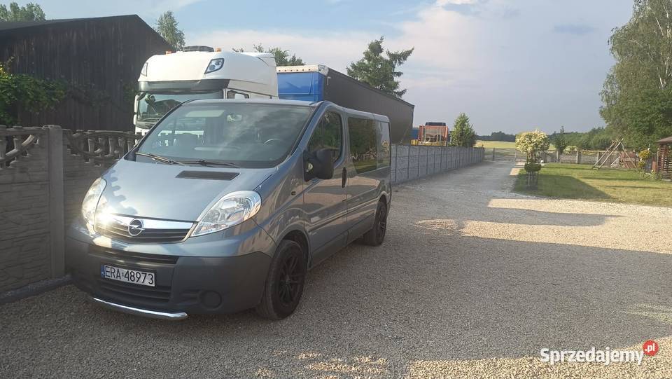 Sprzedam OplaVivaro Górka
