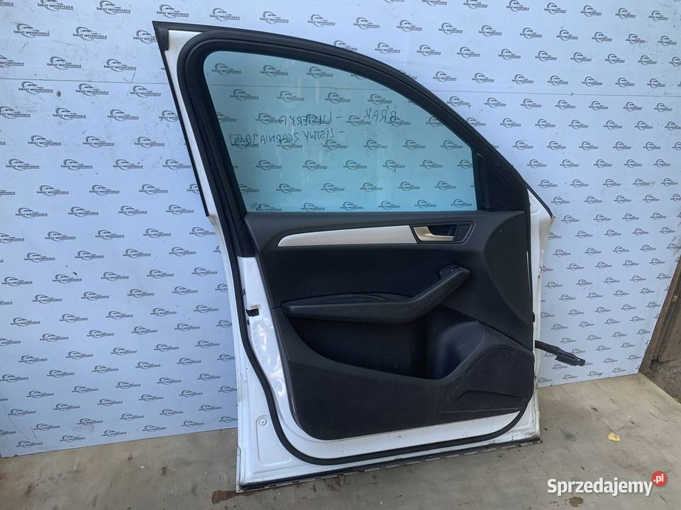 AUDI Q5 8R drzwi lewe przód