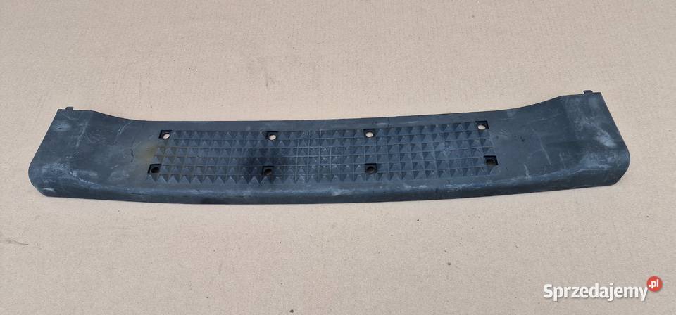 IVECO EUROCARGO NAKŁADKA STOPIEŃ NA ZDERZAK Listwy i nakładki