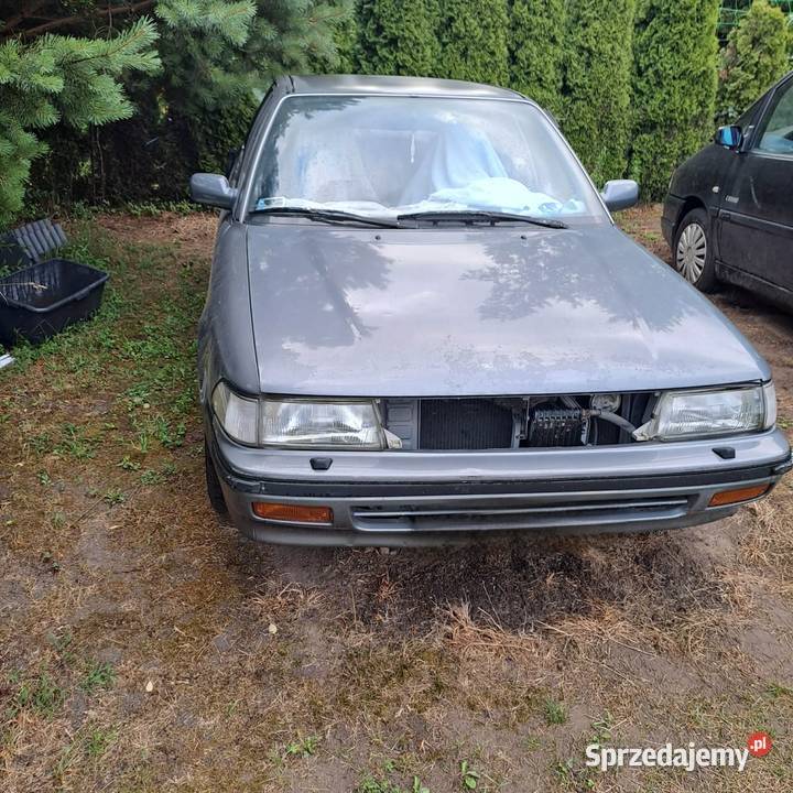 Toyota Carina 1992 r w całości na części uszkodzony kujawsko-pomorskie Ciechocinek sprzedam