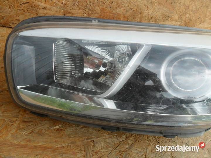 Kia Ceed III 09 lampa lewa xenon Nowy Tomyśl