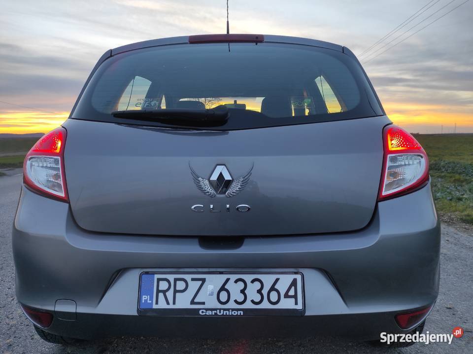 Renault Clio III Lift 12 16V 101 2011 z Niemiec manualna Przeworsk