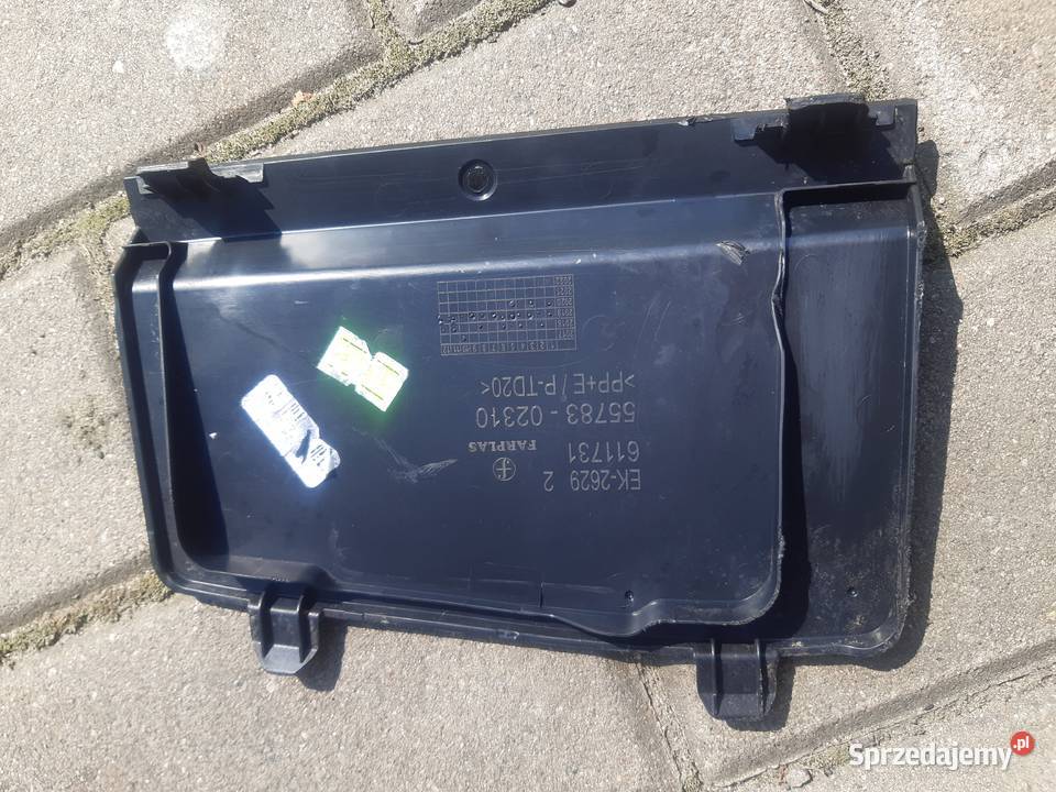 Toyota corolla e21 zaslepka osłona podszybia Rok produkcji 2019 Zamość