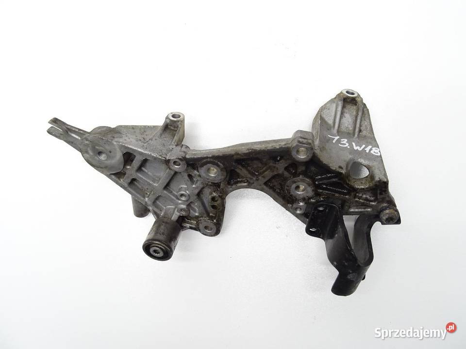 ŁAPA MOCOWANIE POMPY WTRYSKOWEJ CCW 059130147P