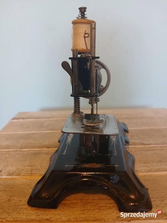 Zabytkowa miniaturowa maszyna do szycia Kraków