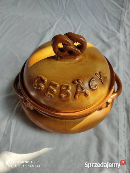 Niemieckie terakotowe naczynie na pieczywo