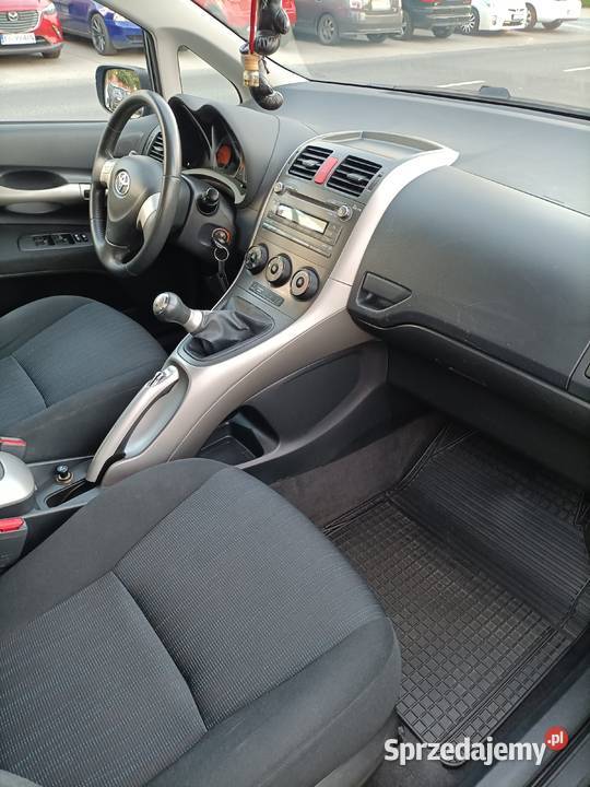 TOYOTA AURIS 14 benzyna 2008 prywatne serwisowany w ASO