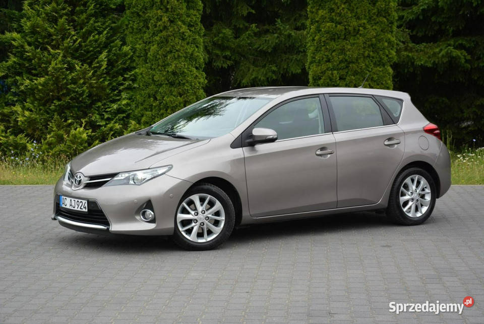 Toyota Auris Executive Navi Ledy Kamera Park Auris Motoryzacja mazowieckie