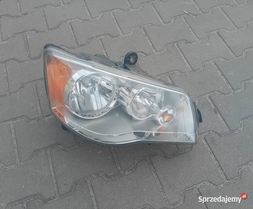 Chrysler Town Country reflektor lampa prawy Przeźmierowo