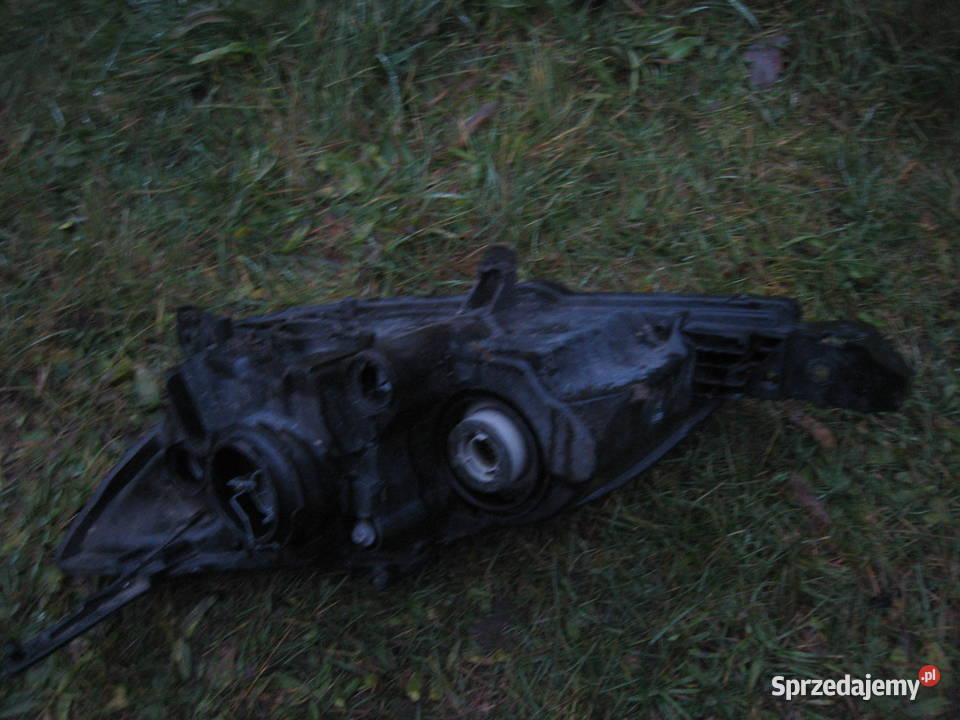 Lampa przednia prawa reflektor prawy Mazda 3 03 małopolskie Kraków sprzedam