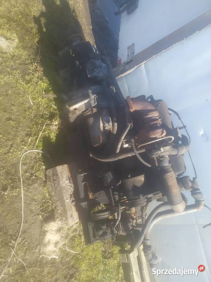 Dwa silniki Stara 742 Piątek