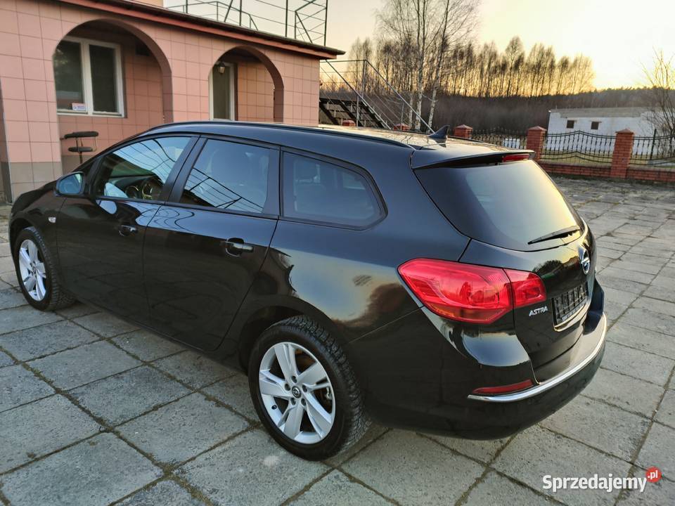 Opel Astra 2014 r Astra świętokrzyskie Smyków sprzedam