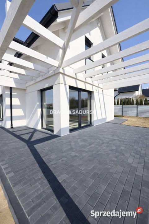 Dom wolnostojący Brzozówka Krakowska 23528m2