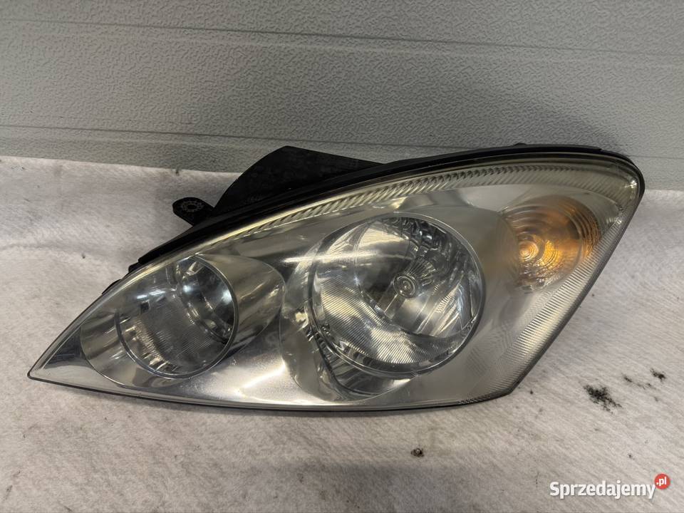 Lampa lewy przód Kia Ceed I 0709 Jasienica