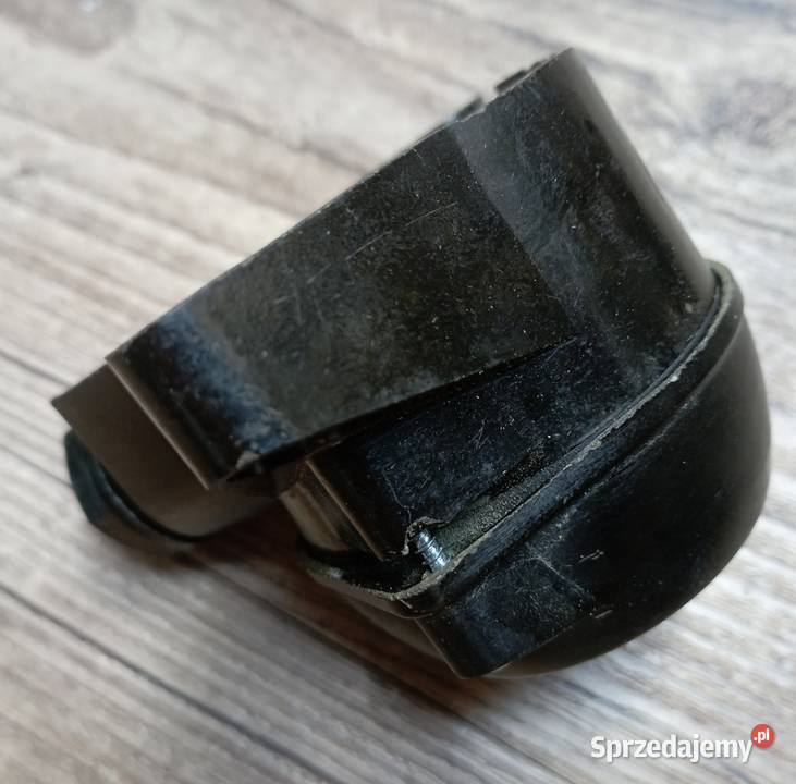 Retro gniazdko i przełącznik z defektami PRL Zbylitowska Góra