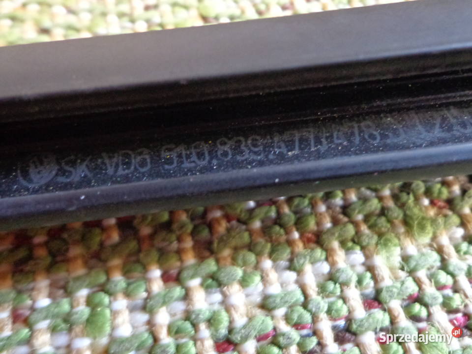 VW Golf VII listwa zgarniająca szyby tylna prawa Łódź sprzedam